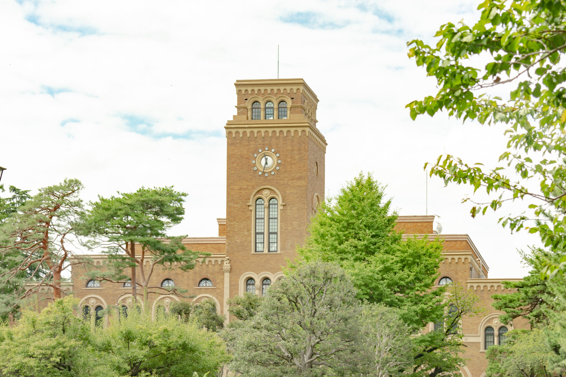 一橋大学附属図書館時計台